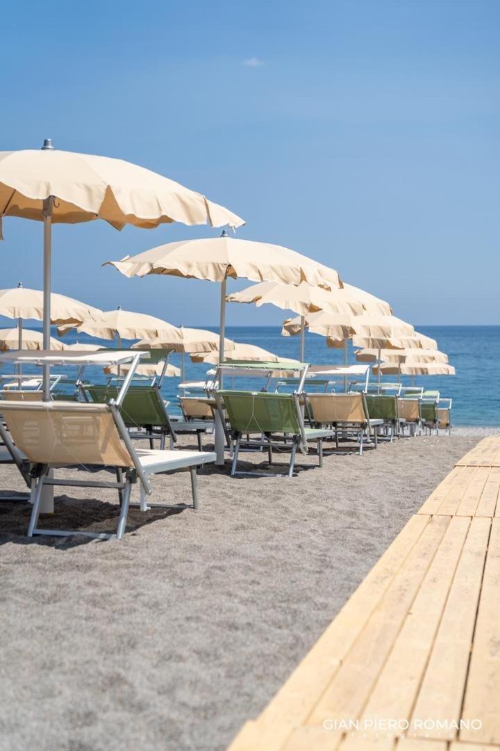 Villa Valentino Giardini Naxos Bagian luar foto